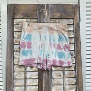 Simply Southern tie dye shorts. Size M.